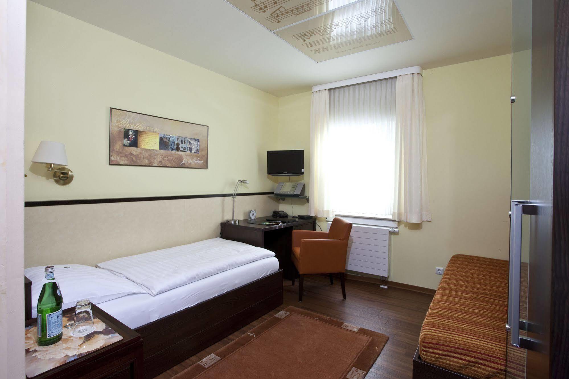 Hotel Am Braunen Hirsch Celle Eksteriør billede
